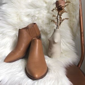 Madewell Myles Camel Leather Low-cut Ankle Boot